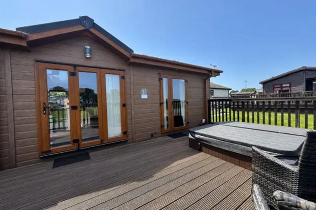 Poppy Lodge, Atlantic Bay Holiday Village, Padstow photo 2