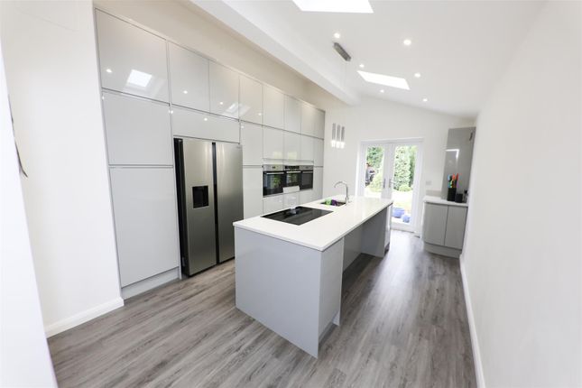 1, Stonecross Drive, Doncaster photo 2
