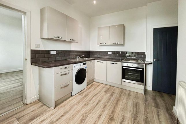 98, Westcroft Road, Bradford photo 2