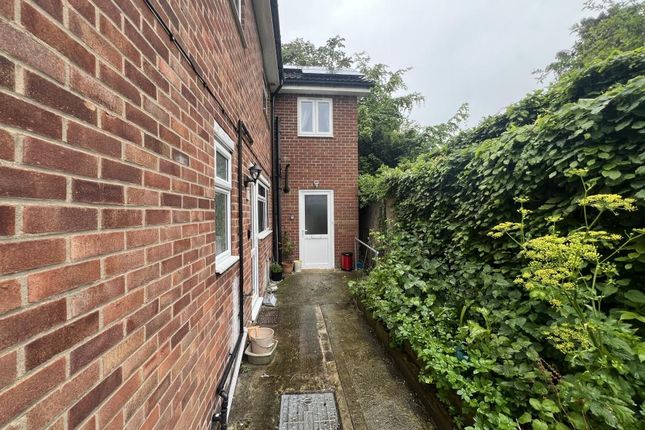 Thumbnail Semi-detached house to rent in Field Way, Cambridge