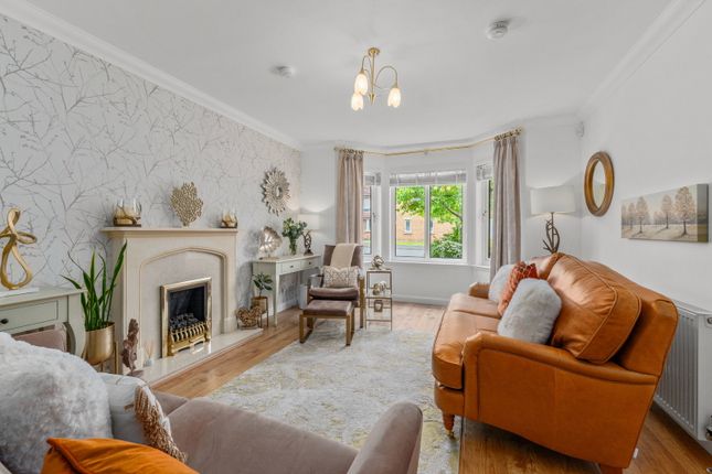 11, Birrell Gardens, Livingston photo 4