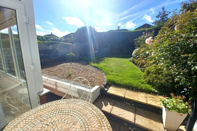 6A,, Shadwell Walk, West Yorkshire photo 5