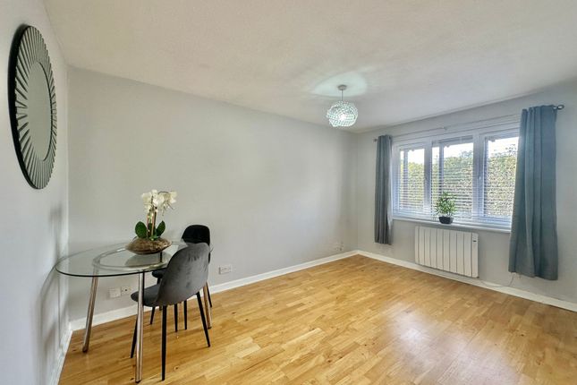 49 Troutbeck, Milton Keynes photo 4