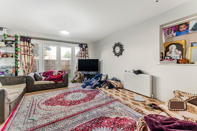 12, Ealing Road, Northolt photo 2