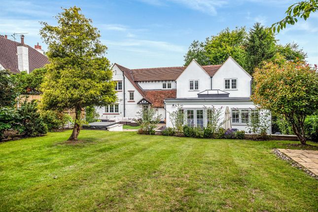 Thumbnail Detached house for sale in Beech Avenue, Sanderstead, South Croydon