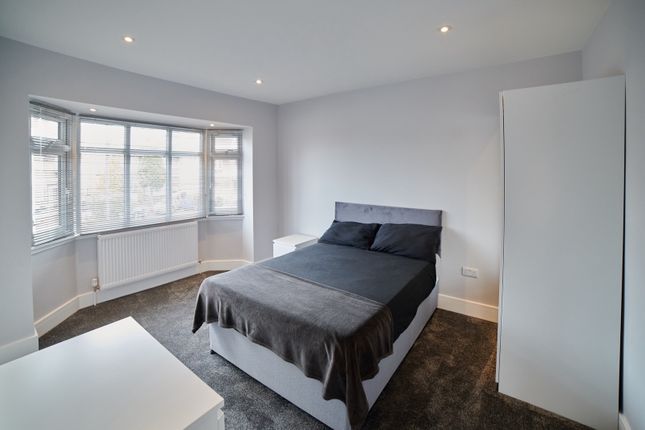 Studio to rent in Milford Gardens, Edgware, Greater London