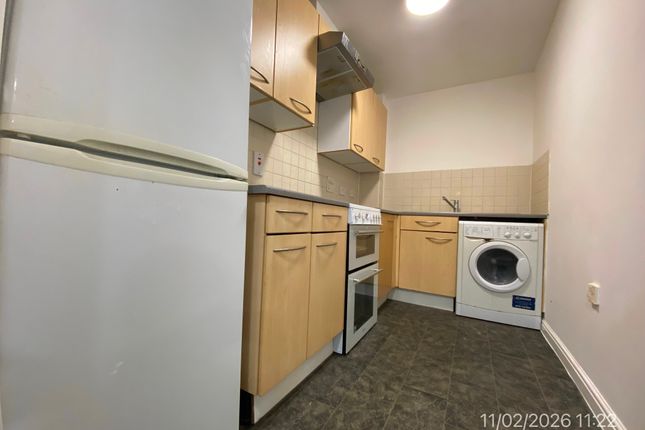11 Headington Place, Slough photo 5