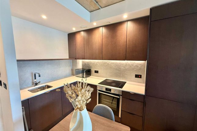 805, 1F Spinners Way, Manchester photo 3