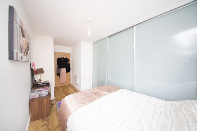 Studio to rent in Hurley House, 31 Park Lodge Avenue, West Drayton