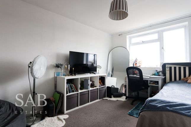 51 Union Road, Northolt photo 4