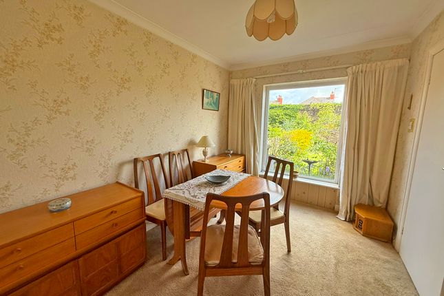 3, Hirstead Gardens, Scarborough photo 4
