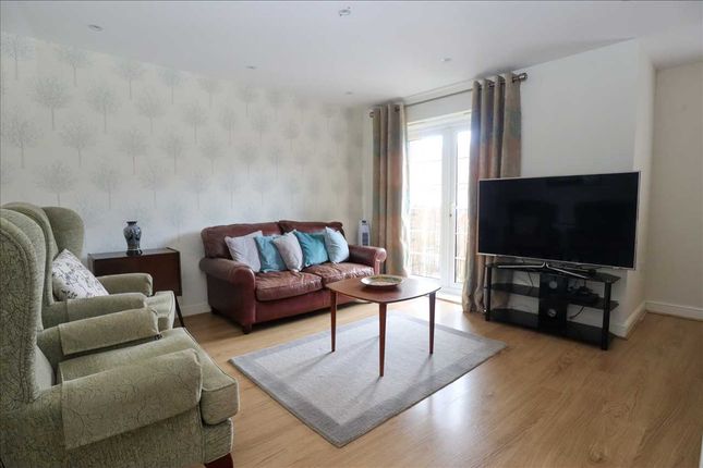 Flat for sale in Beckett Road, Coulsdon