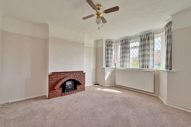 33, Manor Crescent, Portsmouth photo 2