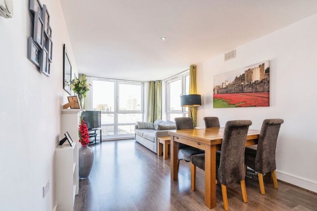 Flat for sale in 37 Station Road, London
