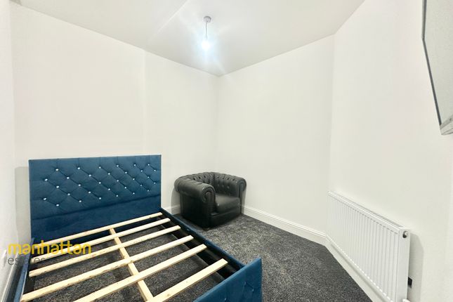 484, Halliwell Road, Bolton photo 4