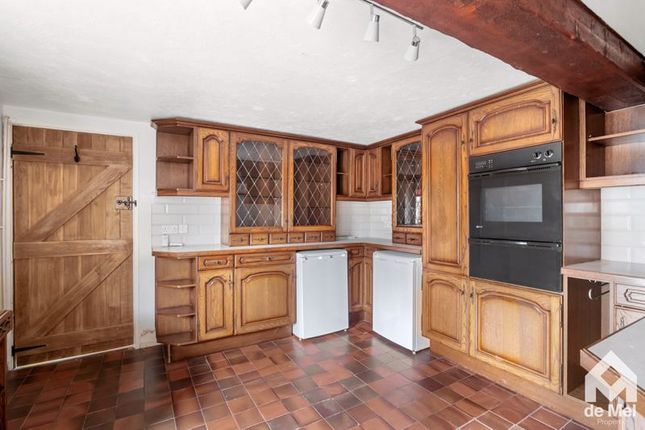 Kirks Cottage, Bowbridge Lane, Cheltenham photo 3