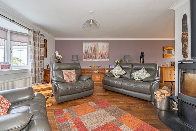 7, Nasmyth Place, Kelty photo 2