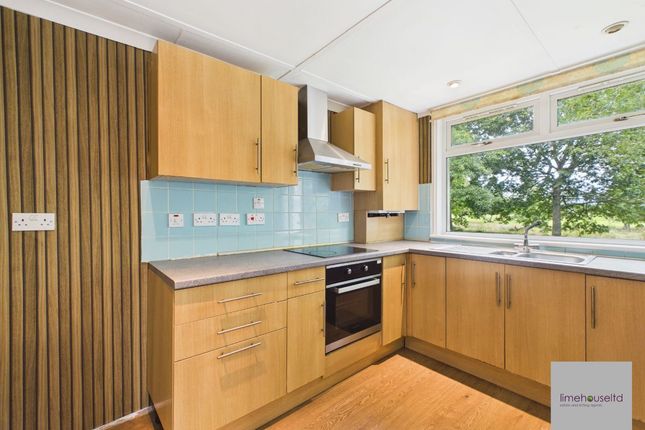 15 Millstone Park, Biggar photo 2