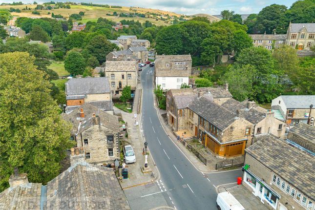 34, King Street, Saddleworth photo 2