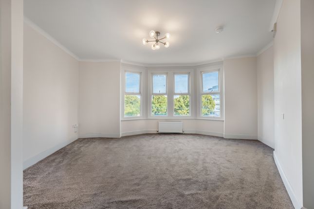 Flat 2, 3, Bromley Road, London photo 2
