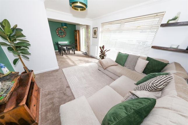 11, Skibo Avenue, Glenrothes photo 2