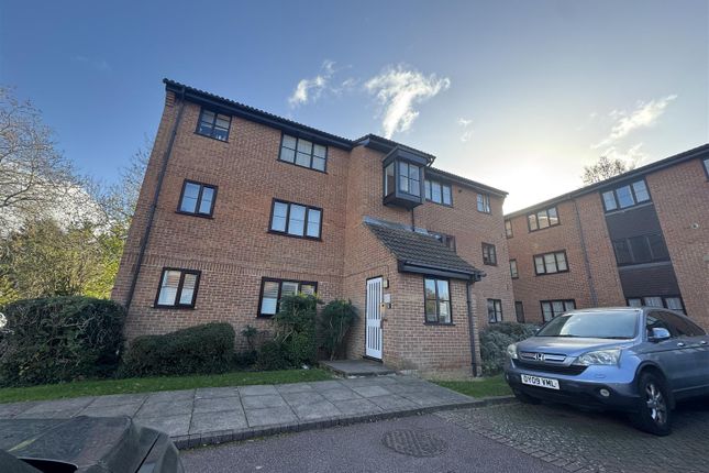 Tempsford Close En2