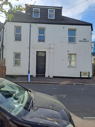 Studio Flat