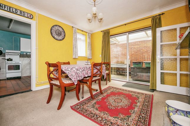 End terrace house for sale in Hythe Hill, Colchester