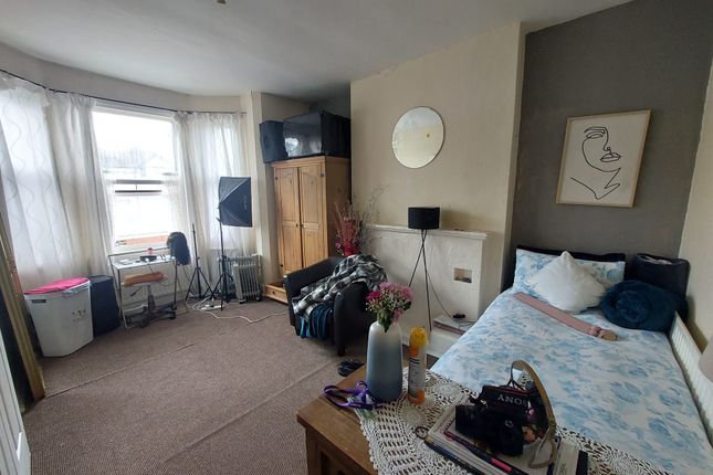 End terrace house for sale in 186 Allesley Old Road, Whoberley, Coventry, West Midlands