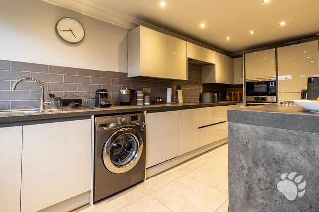 37, Ulting Way, Wickford photo 3
