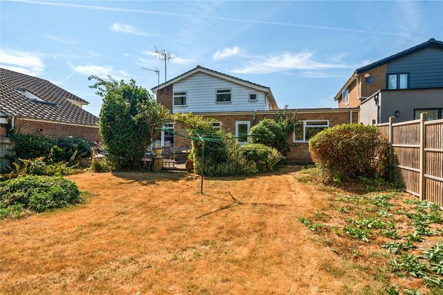 10, Hatchgate Gardens, Slough photo 2