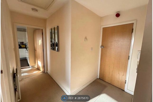 Flat, Rose Court A Lower Hanham Road, Bristol photo 5