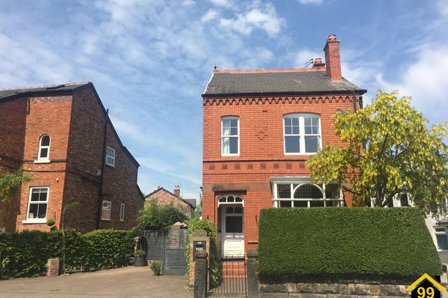 Thumbnail Flat to rent in Ashley Road, Hale, Cheshire