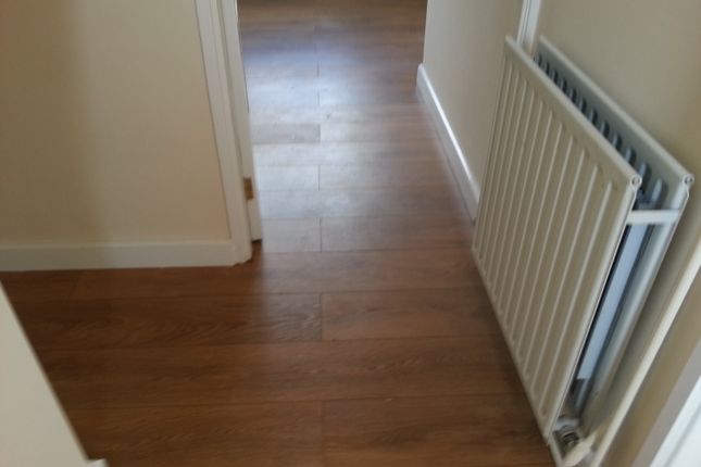 8, Warris Close , Kimberworth park, Rotherham photo 2