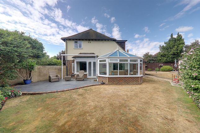 46 Parklands Avenue, Worthing photo 3