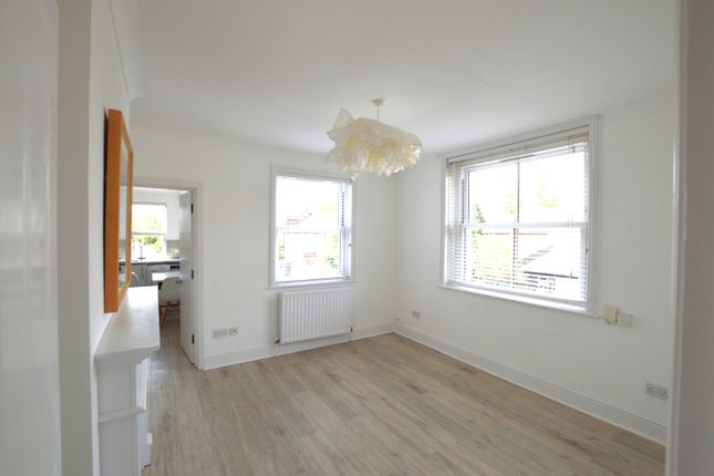 4, Green Street, Sunbury-on-Thames photo 2