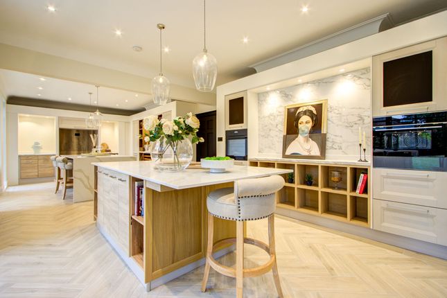 125 Kenton Road photo 4