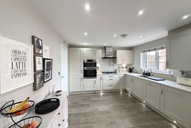 1, Crier Street Devon, Honiton photo 3