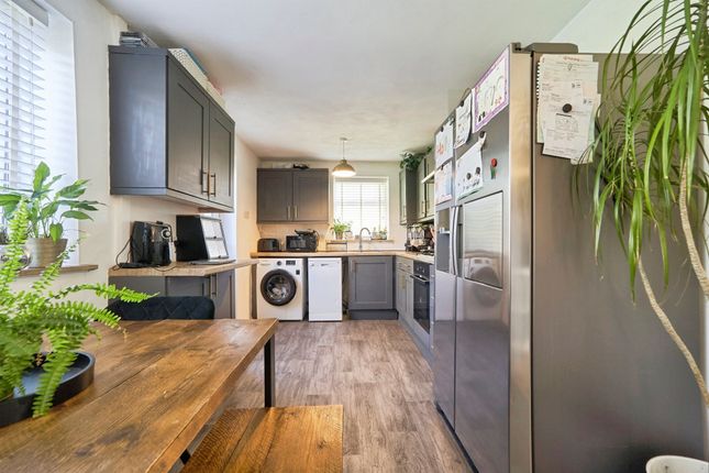 149, Queensway, LEEDS photo 3