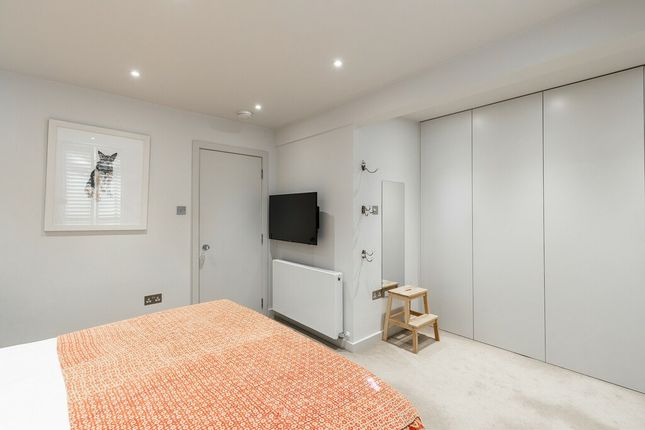 Flat to rent in Ifield Road, Chelsea