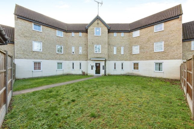 Thumbnail Flat for sale in Spindle Drive, Thetford