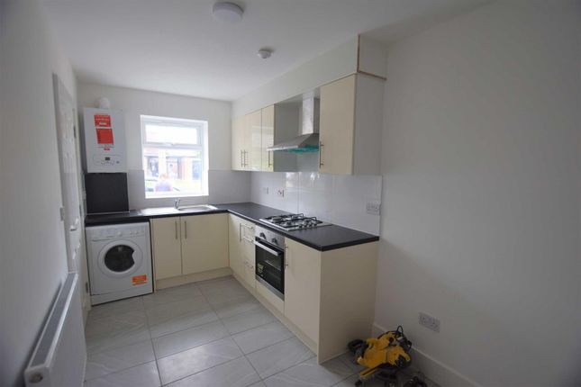 Terraced house to rent in Montreal Road, Tilbury