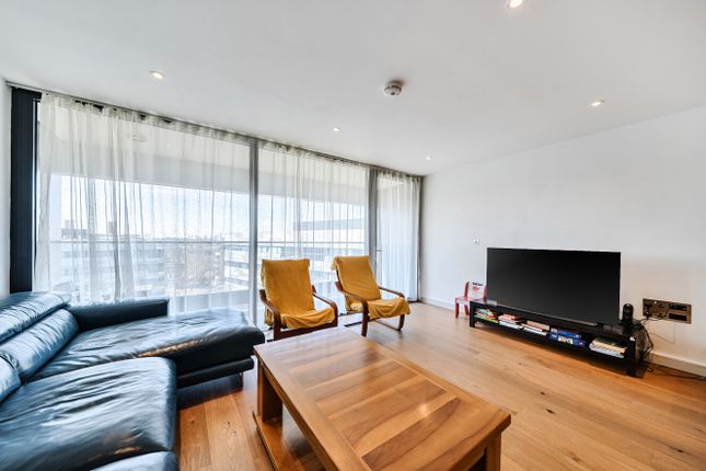 Flat 35, 8, Lambarde Square, London photo 3