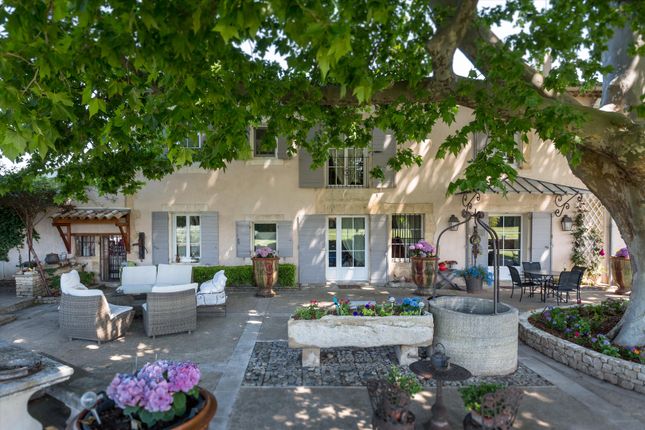 Villa for sale in Cavaillon, Vaucluse, Provence-Alpes-Côte d`Azur, France