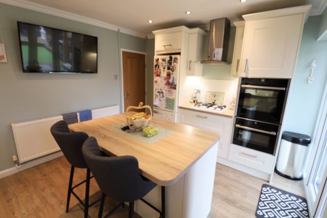 85, Ash Green Lane, Warwickshire photo 2