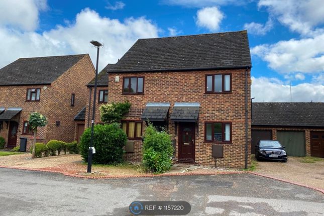 Wren Court, New Road, Slough photo 2