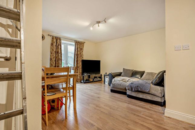 87, Phoenix Drive, Scarborough photo 2