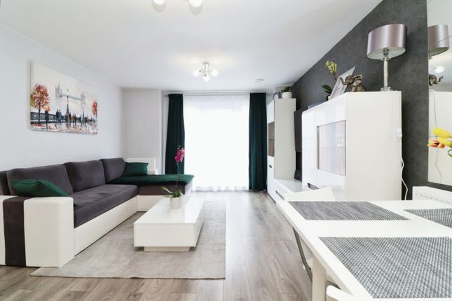 Flat for sale in Wilroy Gardens, Southampton, Hampshire