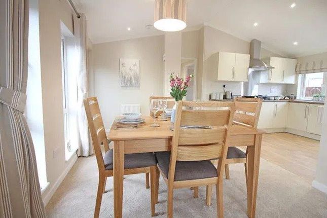 Mobile/park home for sale in Willowside Park Homes, Wheal Rose, Redruth