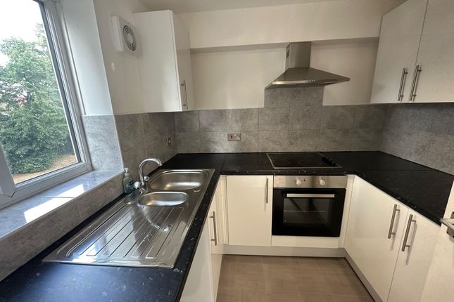 1-bed flat on 16 Greenslade Road, Barking, £188,000